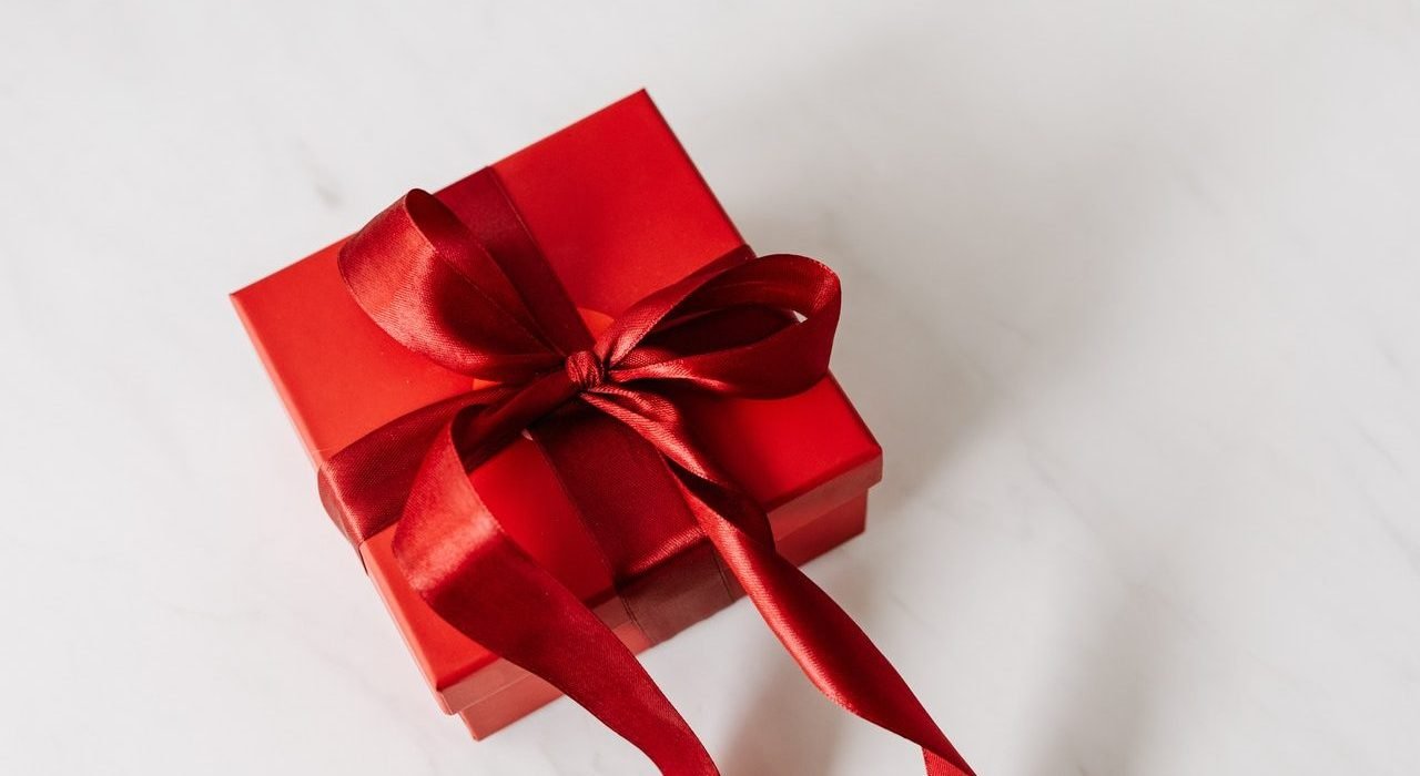 Reasons why buying gifts online in Hyderabad is a great idea